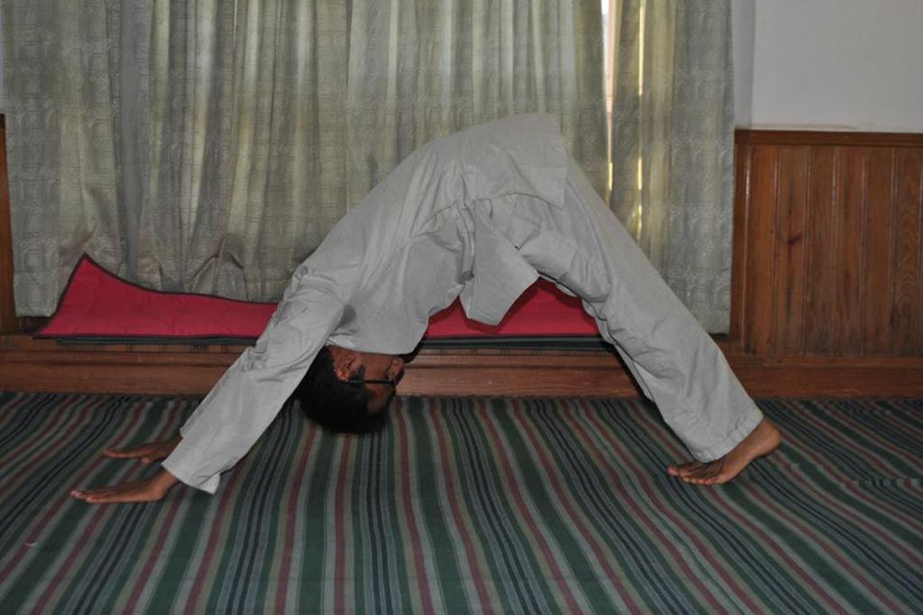 parbatasana-yoga-posture
