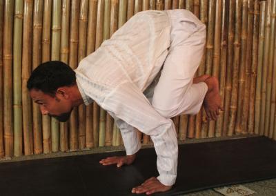 bakasana-yoga-aasana