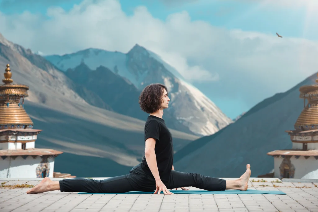 Yoga for Travellers: 10 Simple Poses You Can Practise Anywhere 3 Yoga for Travellers: 10 Simple Poses You Can Practise Anywhere